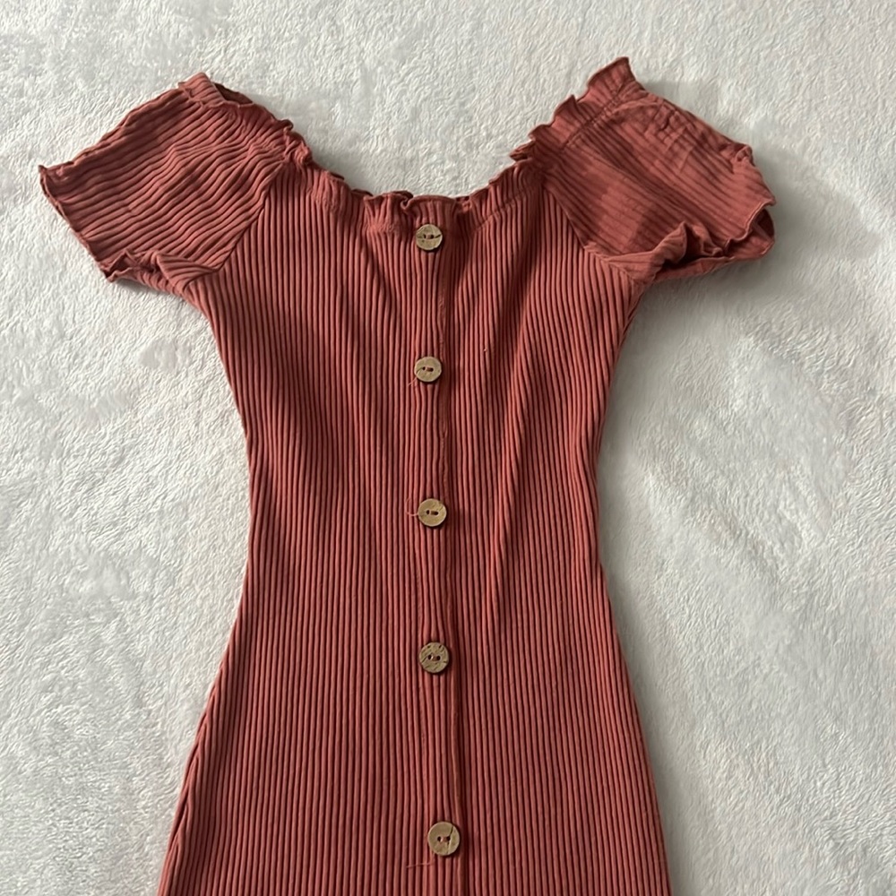 pink off the shoulder bodycon dress